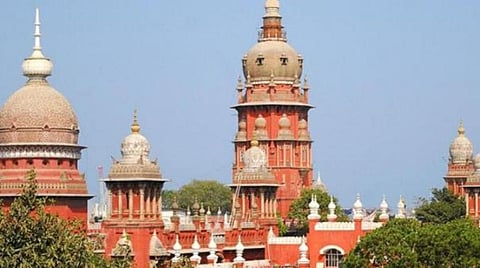 தங்கல் கால்வாய் ஆக்கிரமிப்பை அகற்ற வேண்டும்: திருவள்ளூர் ஆட்சியருக்கு உயர் நீதிமன்றம் உத்தரவு