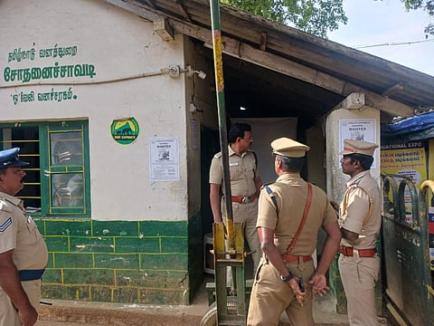 நீலகிரி | மாநில எல்லைகளில் உள்ள சோதனைச் சாவடிகளில் நக்சல் கண்காணிப்பு தீவிரம்: மாவட்ட எஸ்.பி. ஆய்வு