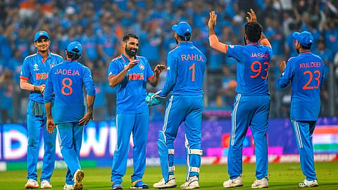நியூஸி.யை வீழ்த்தி இறுதிப் போட்டியில் நுழைந்த இந்திய அணியும், சில சாதனைகளும்!