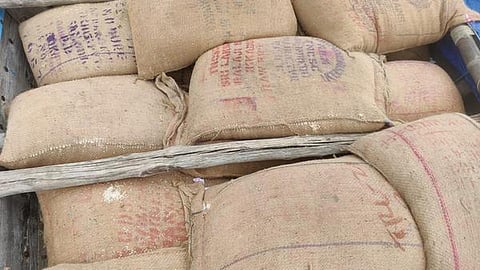 ரேஷன் பொருட்கள் கடத்தியதாக ஒரு மாதத்தில் 860 பேர் கைது