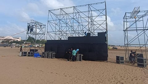சென்னை மெரினா கடற்கரையில் அமைக்கப்படும் எல்இடி திரை
