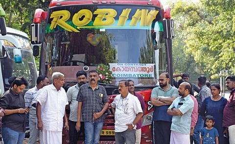 படம் ஜெ.மனோகரன்