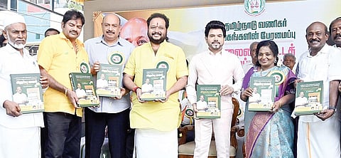 சென்னை கே.கே.நகரில் தமிழ்நாடு வணிகர் சங்கங்களின் பேரமைப்பு  தலைமை அலுவலக கட்டிட திறப்பு விழா நேற்று நடைபெற்றது. இதில் தெலங்கானா ஆளுநர் தமிழிசை சவுந்தரராஜன், லெஜண்ட் சரவணன், தமிழ்நாடு வணிகர் சங்கங்களின் பேரமைப்பு மாநிலத் தலைவர் ஏ.எம்.விக்கிரமராஜா உள்ளிட்டோர் கலந்து கொண்டனர்.