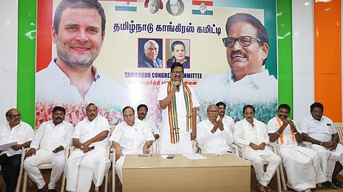 நேரு குறித்து ராமதாஸ் கூறியது ஆதாரமற்றது: காங்கிரஸ் மாவட்ட தலைவர்கள் கூட்டத்தில் கண்டனம்