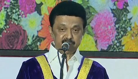 பட்டமளிப்பு விழாவில் உரையாற்றும் முதல்வர் ஸ்டாலின்