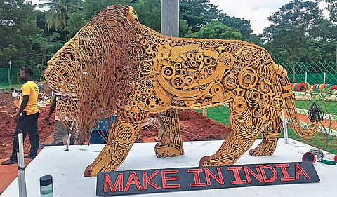 நெய்வேலியில் என்எல்சி நிறுவனத்தின் இயந்திரக் கழிவுகளைக் கொண்டு மறுசுழற்சி நடைபயிற்சி பூங்கா