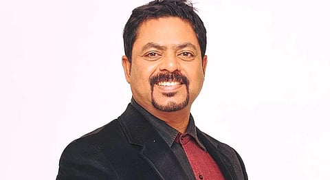 கலைஞர் டி.வி.யில் ஜேம்ஸ் வசந்தனின் ‘தமிழோடு விளையாடு’
