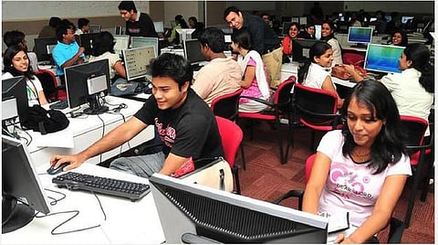 மதுரையில் ஐடி வேலைவாய்ப்புகள் டேக் ஆஃப் ஆவது எப்போது? - அறிவிப்போடு நிற்கும் மாட்டுத்தாவணி டைடல் பார்க்!