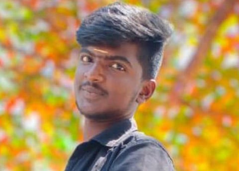 பரத்குமார்.