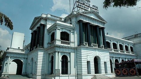 புவியியல், சுரங்கத் துறை அதிகாரிகள் 49 பேர் இடமாற்றம் - பின்னணி என்ன?