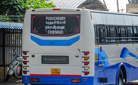 புதுச்சேரி - சென்னை இடையே 2-வது நாளாக பேருந்துகள் நிறுத்தம்