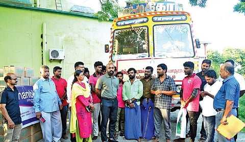 மிக்ஜாம் புயலால் பாதிக்கப்பட்டவர்களுக்கு நாகையில் இருந்து நிவாரண பொருட்கள்