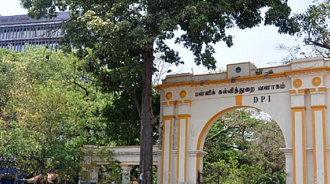 பிளஸ் 1, பிளஸ் 2 வகுப்புகளுக்கு அரையாண்டு தேர்வு தள்ளிவைப்பு
