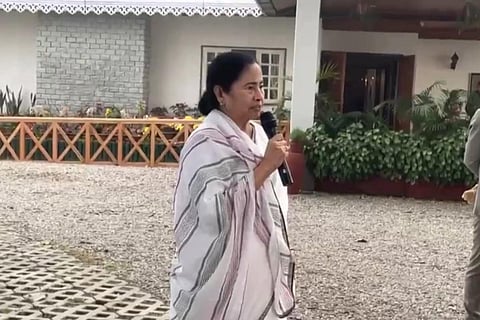 “மஹுவா மொய்த்ராவின் எம்.பி பதவியை பறித்தது பழிவாங்கும் அரசியல்” - மம்தா காட்டம்