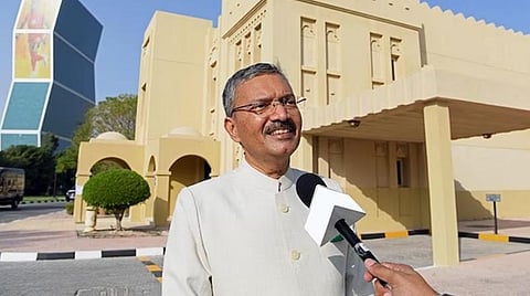 கத்தாரில் மரண தண்டனை விதிக்கப்பட்ட 8 கடற்படை அதிகாரிகளுடன் இந்திய தூதர் சந்திப்பு