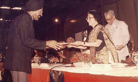 ‘மாருதி 800’ அறிமுகமாகி 40 ஆண்டு நிறைவு: இந்திரா, ராஜீவுக்கு ஜெய்ராம் ரமேஷ் பாராட்டு