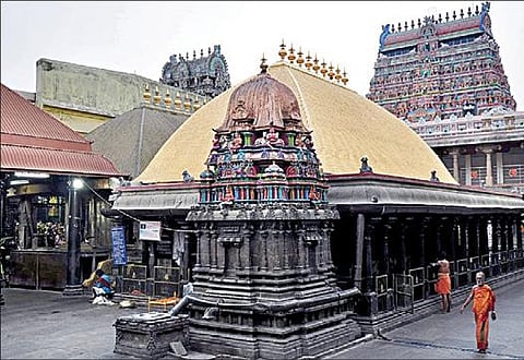 சிதம்பரம் நடராஜர் கோயில்.