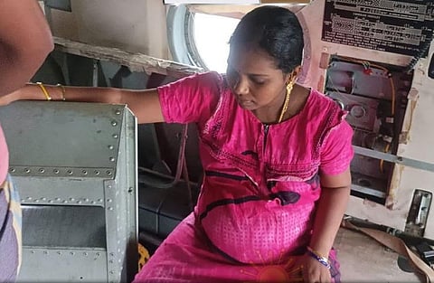 ஸ்ரீவைகுண்டம் | வெள்ளத்தில் இருந்து மீட்கப்பட்ட கர்ப்பிணிக்கு குழந்தை பிறந்தது