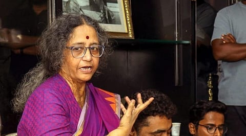 கவிதைகளால் ஆன நாடகம்
