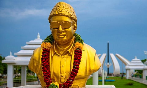 36-வது நினைவு தினம் எம்ஜிஆர் நினைவிடத்தில் பழனிசாமி நாளை அஞ்சலி