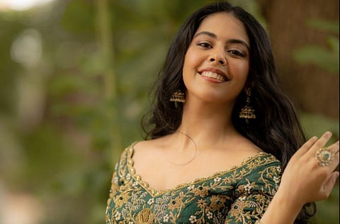 சிரோவில் கதாநாயகியாக நடிக்கும் பைலட்!