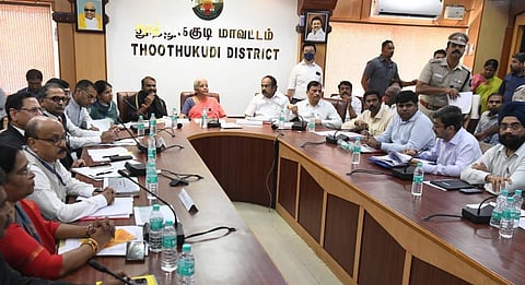 தூத்துக்குடி மாவட்ட ஆட்சியர் அலுவலகத்தில் நடந்த ஆலோசனக் கூட்டத்தில் மத்திய நிதி அமைச்சர் நிர்மலா சீதாராமன் பங்கேற்றார்