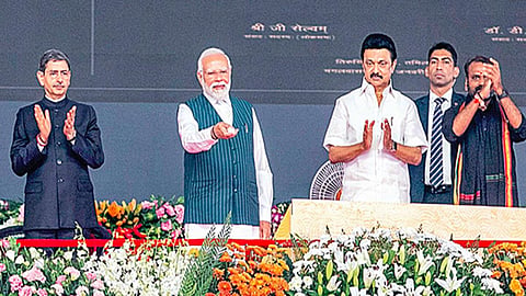 திருச்சியில் புதிய விமான நிலைய முனையத்தை பிரதமர் மோடி திறந்து வைத்தார்: தமிழகத்துக்கு ரூ.20,140 கோடியில் புதிய திட்டங்கள்