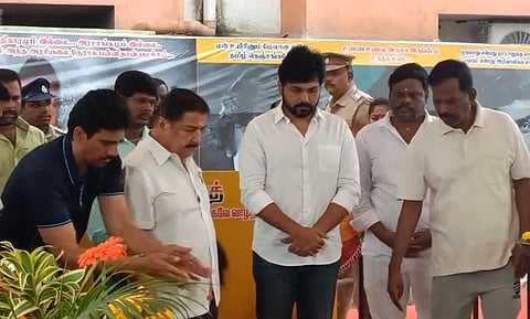 “வாழ்நாள் முழுக்க குறையாகவே இருக்கும்” - விஜயகாந்த் நினைவிடத்தில் கண்கலங்கிய கார்த்தி