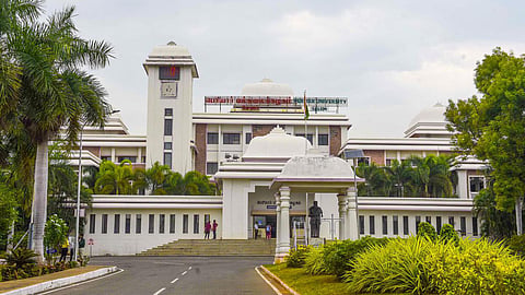 பெரியார் பல்கலை. முறைகேடு வழக்கு: பேராசிரியர்கள் உள்ளிட்ட 5 பேரிடம் போலீஸார் விசாரணை