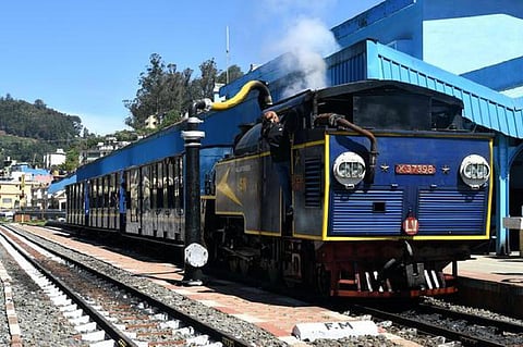குன்னூர்-மேட்டுப்பாளையம் இடையேயான மலை ரயில் சேவை 2 நாட்களுக்கு ரத்து