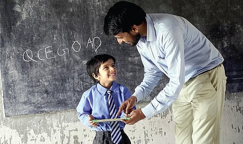 மாறட்டும் கல்விமுறை - 27: ஆசிரியர் - மாணவர் இடையில் ‘கெமிஸ்ட்ரி’ வேலை செய்ய வழி