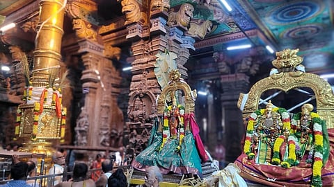 மீனாட்சி சுந்தரேசுவரர் கோயிலில் தெப்பத்திருவிழா கொடியேற்றம்