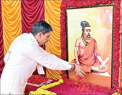 திருவள்ளுவர் தினத்தை முன்னிட்டு ஆளுநர் மரியாதை: பிரதமர் மோடி, முதல்வர் மு.க.ஸ்டாலின் எக்ஸ் தளத்தில் புகழாரம்