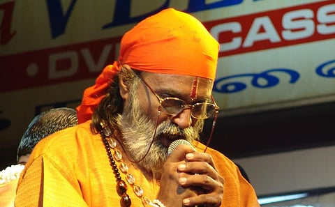 பாடகர் வீரமணிதாசனுக்கு ஹரிவராசனம் விருது