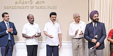 ஓசூர் மருத்துவமனையை ரூ.100 கோடியில் தரம் உயர்த்த அடிக்கல்; மாற்று திறனாளிகள் துறை சார்பில் பள்ளி கட்டிடம்: முதல்வர் திறந்துவைத்தார்