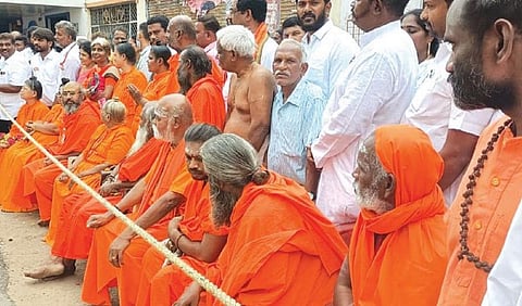 படம்: தீ.பிரசன்ன வெங்கடேஷ்