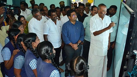 ராதாபுரம் போல அறிவாயுதம் ஏந்துவோம்