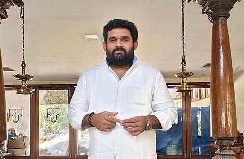 பாஜக பிரமுகர் அமர்பிரசாத் ரெட்டி மீது வழக்கு: கார் ஓட்டுநர் ஸ்ரீதர் கைது