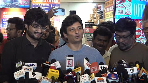“மீண்டும் இந்த காம்போ அமைய சந்தானத்திடம் தான் கேட்க வேண்டும்”: ‘சிவா மனசுல சக்தி’ ரீ-ரிலீஸ் நிகழ்வில் ஜீவா பேச்சு