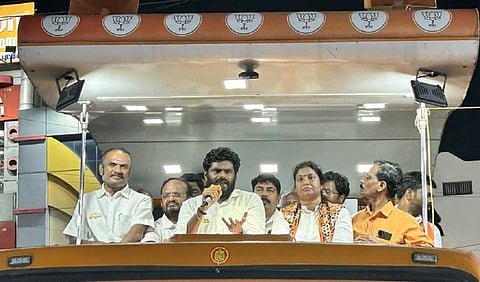 திருவண்ணாமலையில் நடைபெற்ற "என் மண் என் மக்கள்" யாத்திரையில் பேசும் தமிழக பாஜகத் தலைவர் அண்ணாமலை.