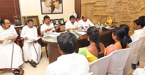 திமுக மாவட்ட நிர்வாகிகளுடன் சந்திப்பு: உதயநிதியுடன் அறிமுக நிகழ்வாக மாறும் ஆலோசனை கூட்டம்