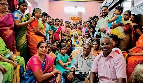 5 தலைமுறைகள் கண்ட அபூர்வ பாட்டி - 100 வயதை கடந்த மூதாட்டிக்கு பிறந்த நாள் விழா @ ராமநாதபுரம்