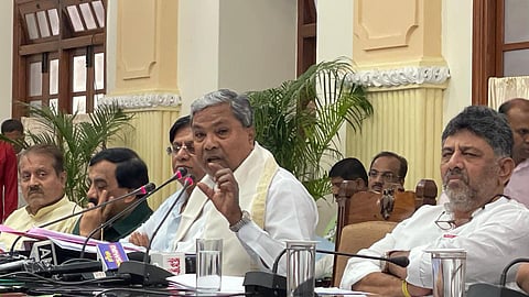 மத்திய அரசுக்கு எதிராக கர்நாடக முதல்வர் சித்தராமையா தலைமையில் டெல்லியில் இன்று போராட்டம்