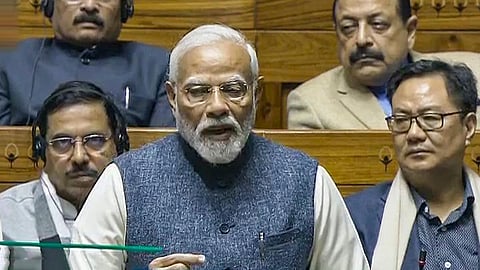 பட்ஜெட் கூட்டத் தொடரின் இறுதி நாளான நேற்று மக்களவையில் உரையாற்றிய பிரதமர் நரேந்திர மோடி. படம்: பிடிஐ