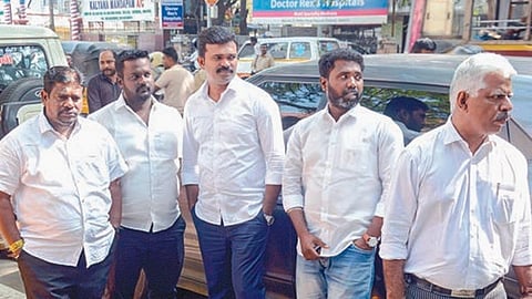 விடுதலை புலிகள் இயக்கத் தொடர்பு குறித்து விசாரணை: என்ஐஏ-விடம் 1,500 வீடியோக்களை ஒப்படைத்த நாம் தமிழர் கட்சி நிர்வாகி