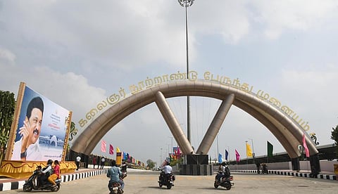 ஆம்னி பேருந்து விவகாரத்தில் உயர் நீதிமன்றத்தின் இடைக்கால தீர்ப்புக்கு தடை விதிக்க உச்ச நீதிமன்றம் மறுப்பு