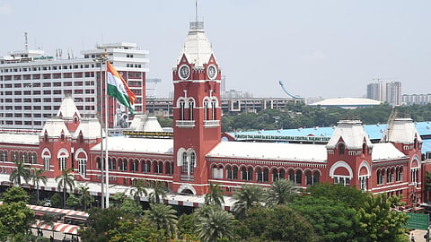 சென்னை சென்ட்ரல் ரயில் நிலையம் எதிரே ரூ.688 கோடியில் 27 தளங்களுடன் பிரம்மாண்ட கட்டிடம்: தமிழக பட்ஜெட்டில் அறிவிப்பு