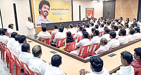 சென்னையில் நேற்று நடைபெற்ற தமிழக வெற்றிக் கழக ஆலோசனை கூட்டத்தில் பேசினார் கட்சியின் பொதுச் செயலாளர் புஸ்ஸி என்.ஆனந்த்.