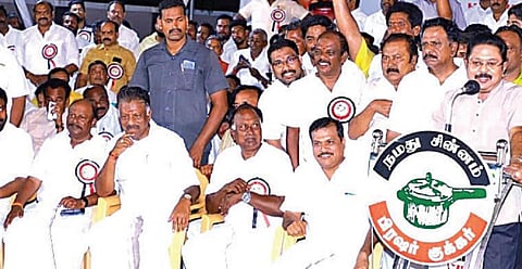 “இபிஎஸ் நிறுத்தும் வேட்பாளர்களை டெபாசிட் இழக்க செய்வோம்” - ஓபிஎஸ் உறுதி @ தேனி