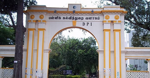 அரசு உதவிபெறும் பள்ளிகளிலும் ஆசிரியர் பணி நியமனத்துக்கான வயது உச்சவரம்பு மாற்றம்: பள்ளிக்கல்வித் துறை அரசாணை